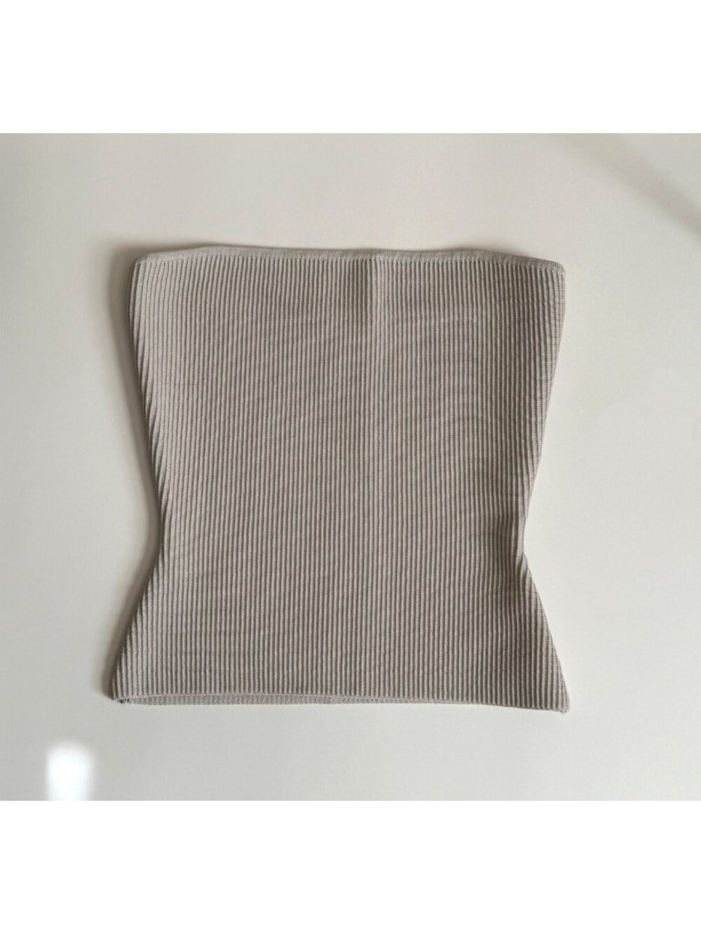 NWOT Aritzia Babaton Sculpt Knit Ribbed Strapless Tube Top Tan